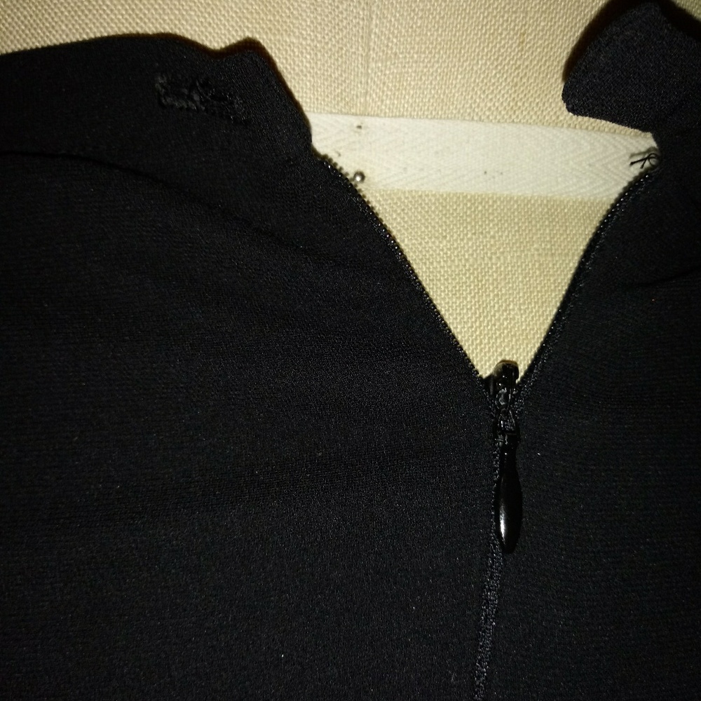 BLACK DRESS BLOUSE - Picture 4 of 8